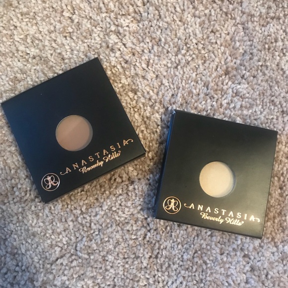 2 NEW Anastasia Beverly Hills Eyeshadows - Picture 3 of 8